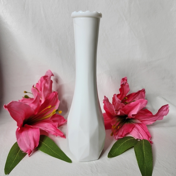 Vintage Vase E O Brody Co USA White Milk Glass Flower Bud Holder 8.5" Tall - Picture 4 of 16